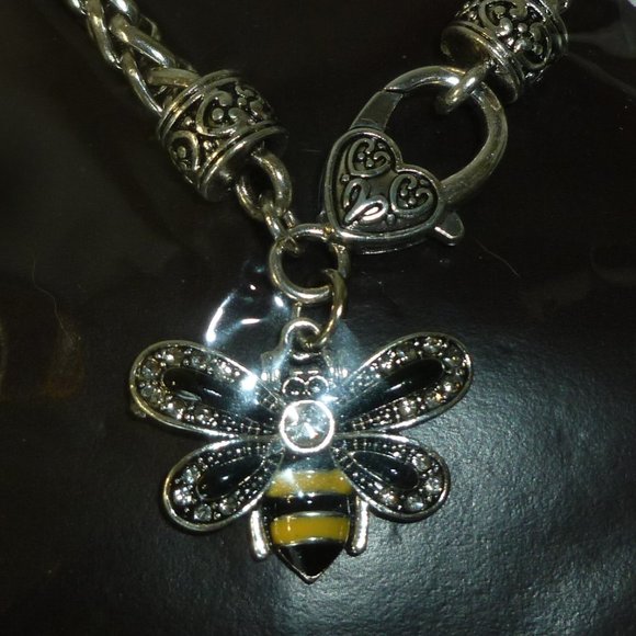 Silvertone Bee Bracelet NIP - Picture 2 of 9